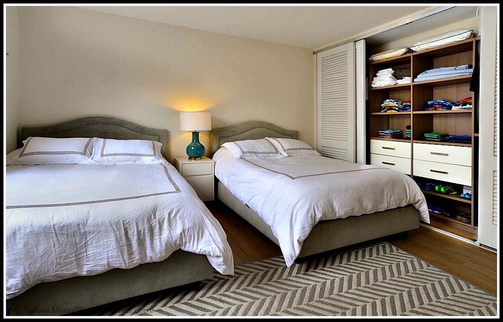 You can avoid a stressful move to your watefront condo in Key Biscayne with the help of these great tips.