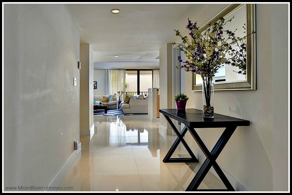 Here's how you can make your waterfront condo in Key Colony Key Biscayne look larger than it actually is. 