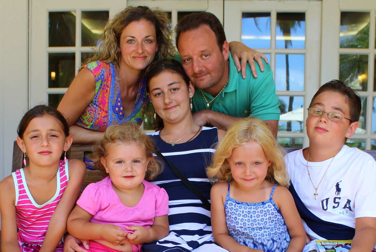 Normal 1447014136 Family Pic Last Page