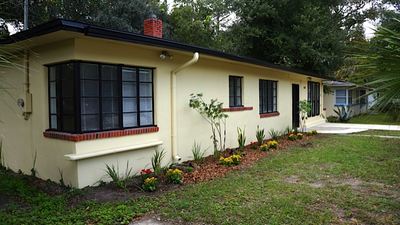 Small 1388421139 Front Of House